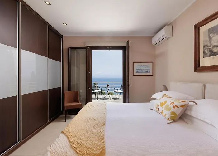 Terra E Mare Seaview With Private Pool & Access Villa